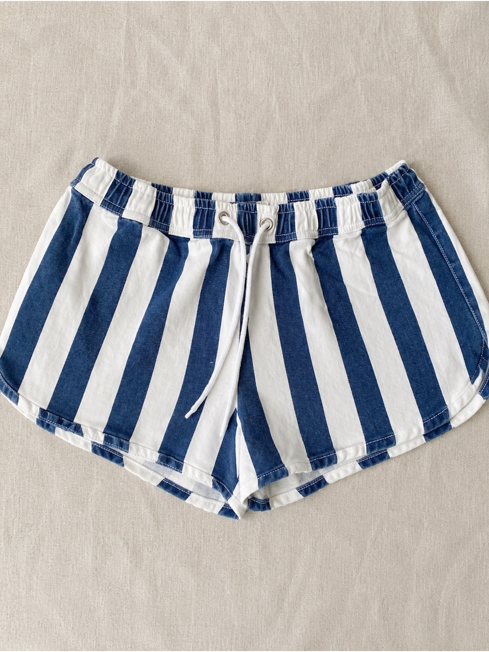 Urban Outfitters Blue White Stripe Dolphin Shorts M - Picture 2 of 7